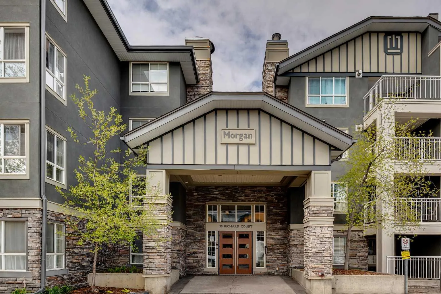 35 Richard Sw Court Unit 205, Calgary