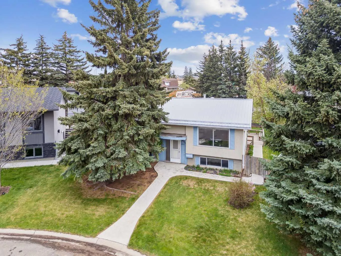 201 11 Sw Avenue, High River