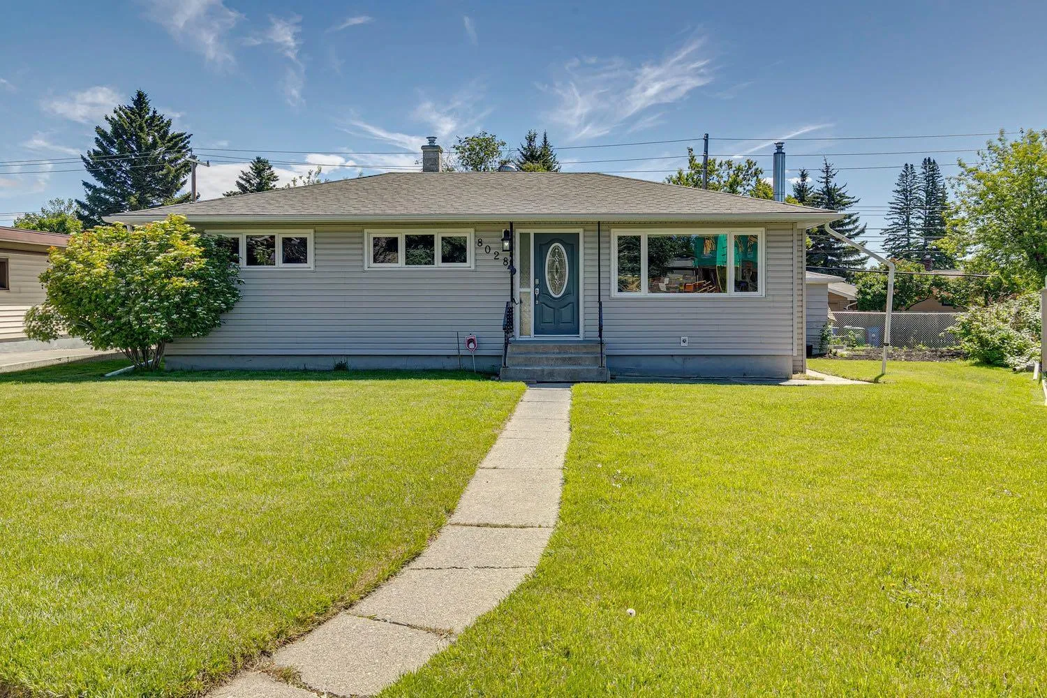 8028 5 Sw Street, Calgary