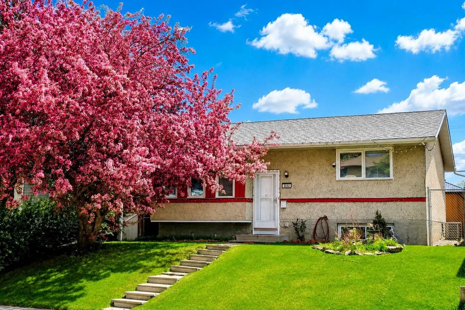 3232 Doverville Se Crescent, Calgary
