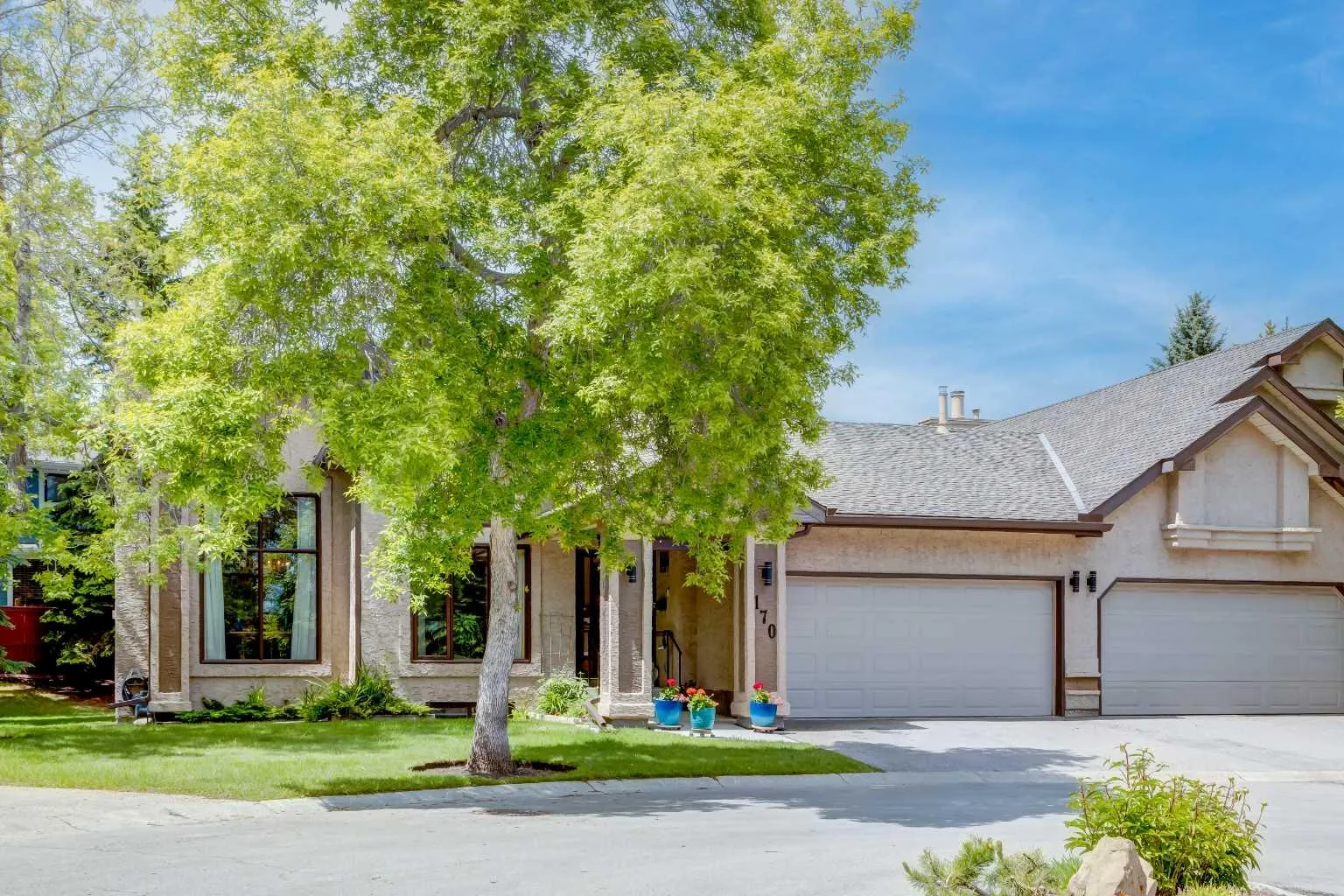 170 Oakbriar Sw Close, Calgary