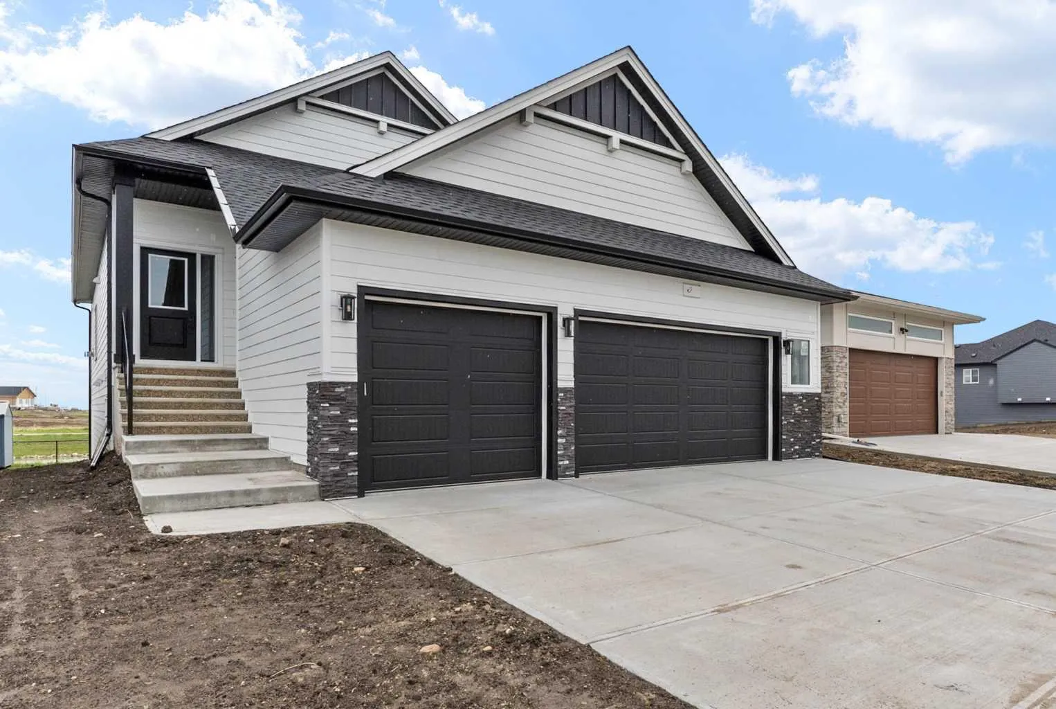 716 Mandalay Avenue, Carstairs