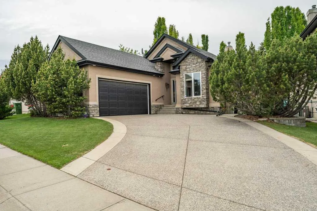 123 Valley Creek Nw Road, Calgary
