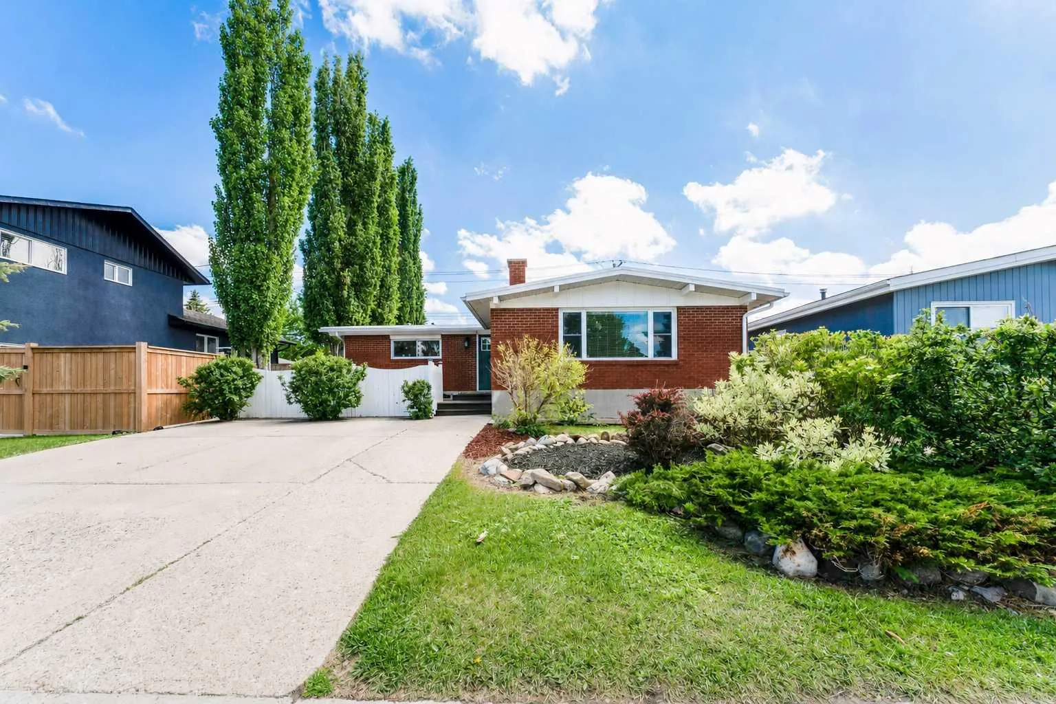 2023 8 Ne Avenue, Calgary