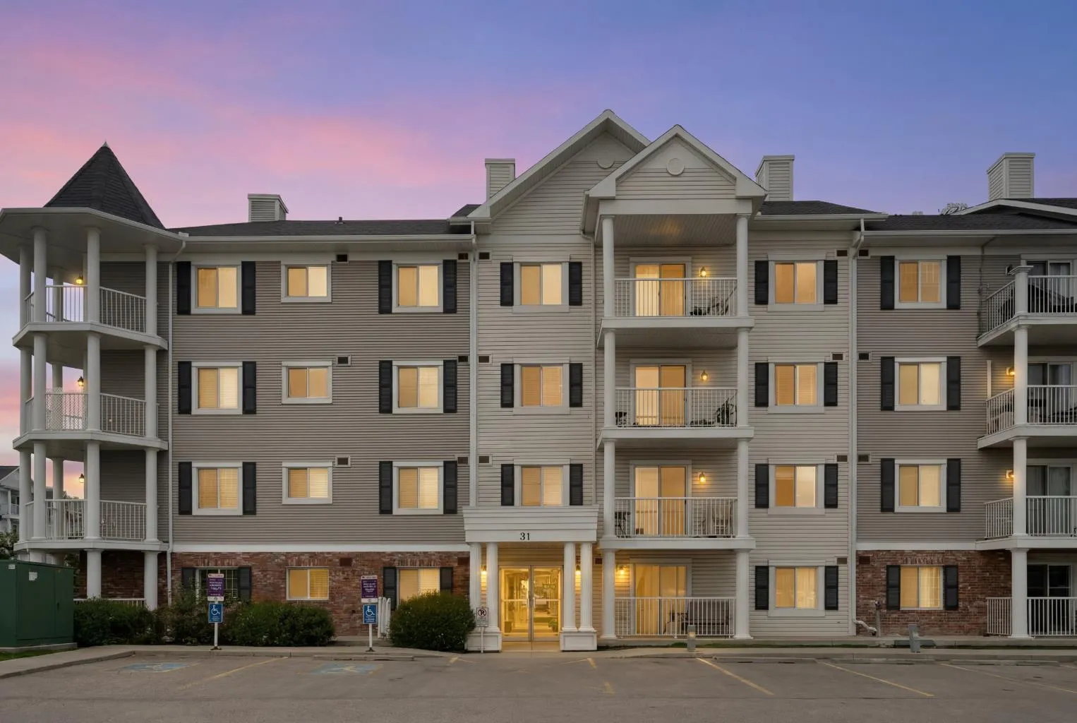 31 Country Village Ne Manor Unit 4314, Calgary