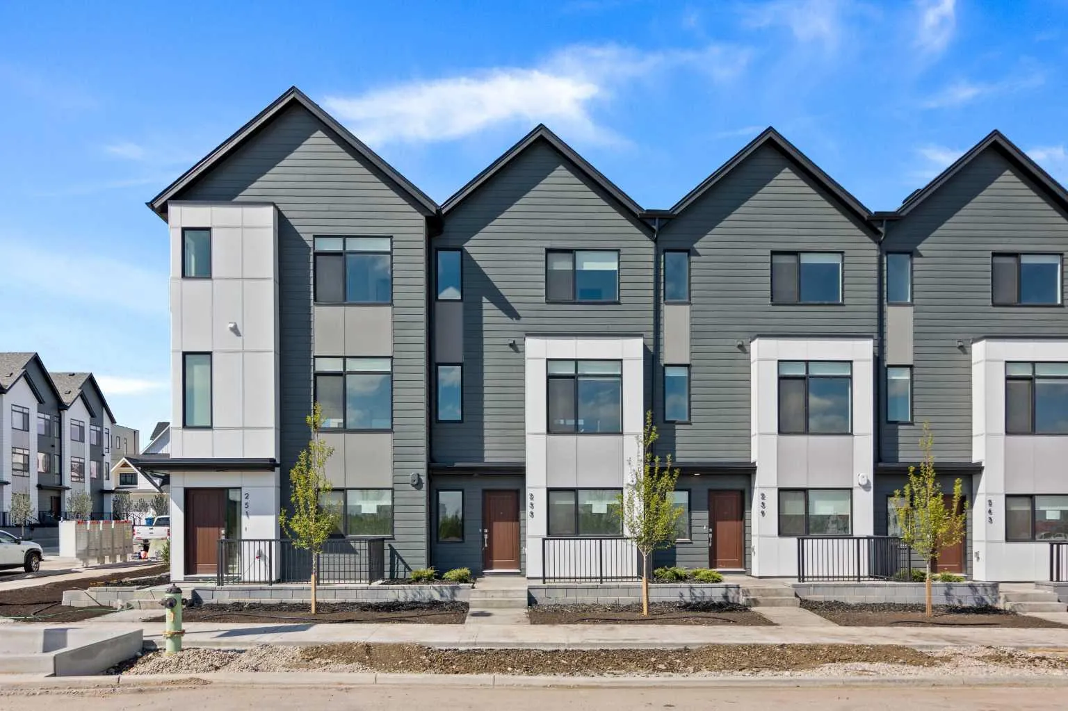 132 Quesnay Wood Sw Link, Calgary