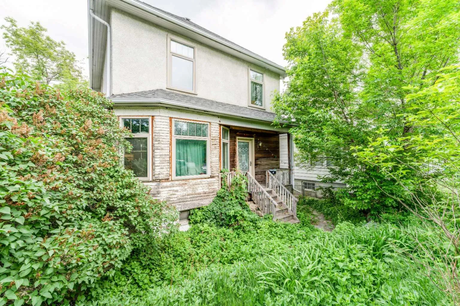 2108 8 Se Street, Calgary