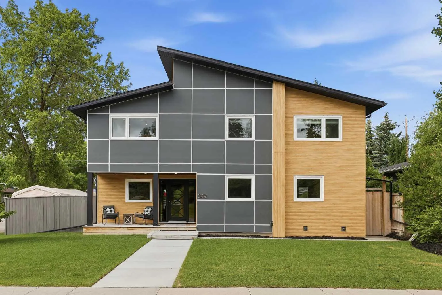 349 Capri Nw Avenue, Calgary