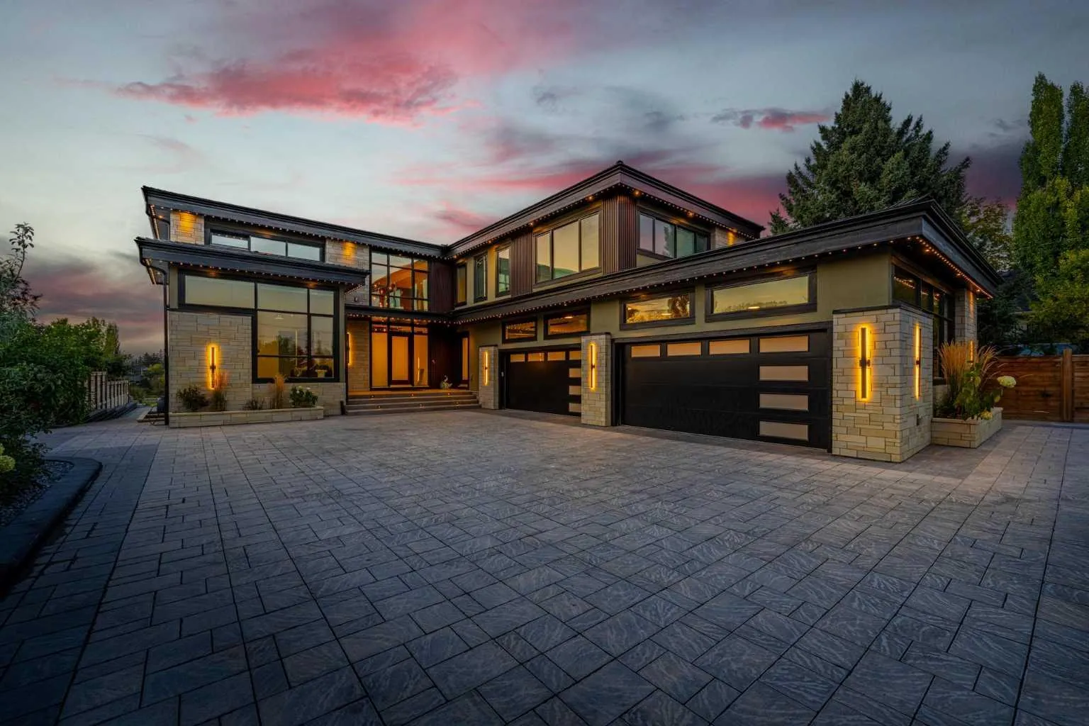 1911 52 Nw Street, Calgary