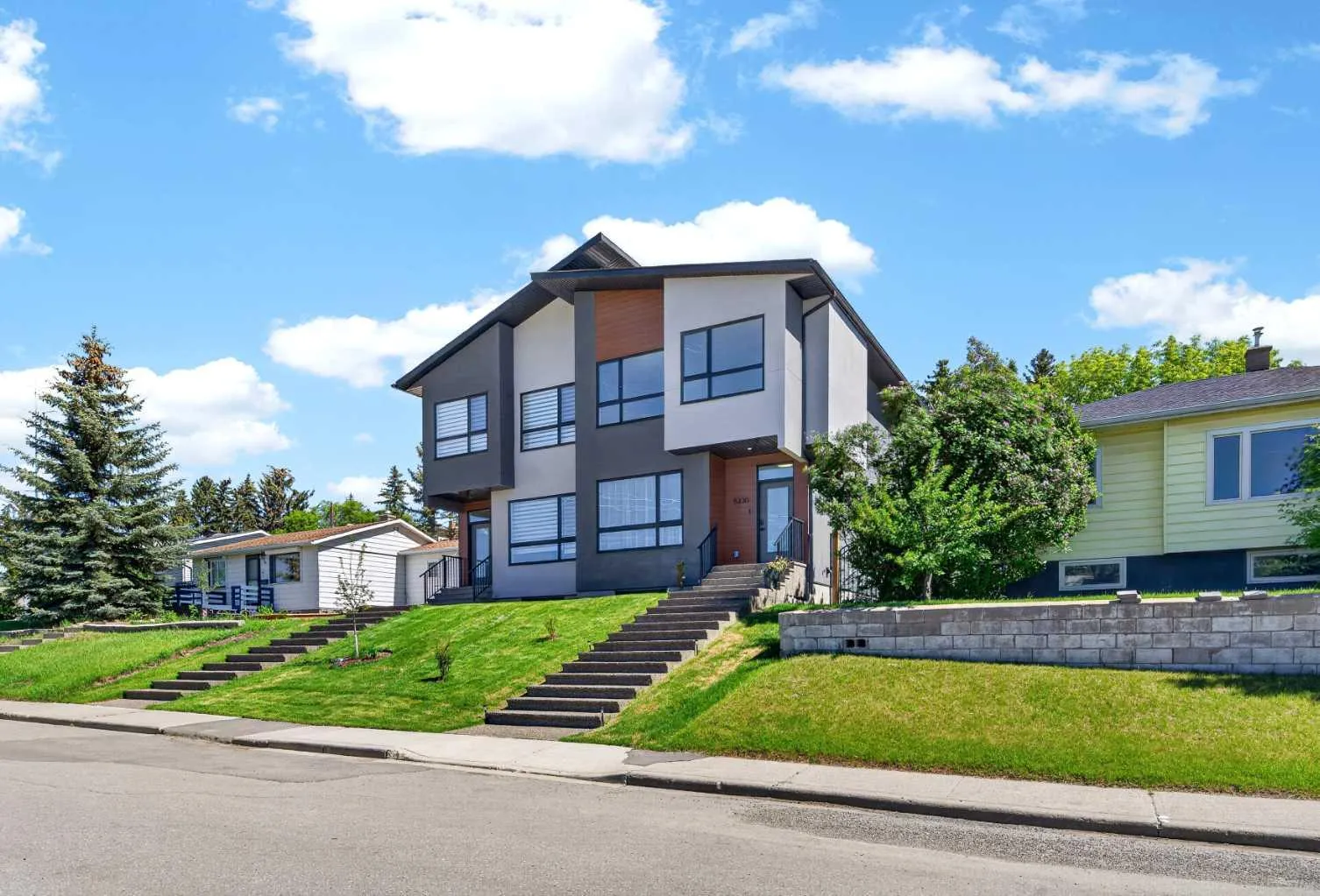 5230 21 Nw Avenue, Calgary