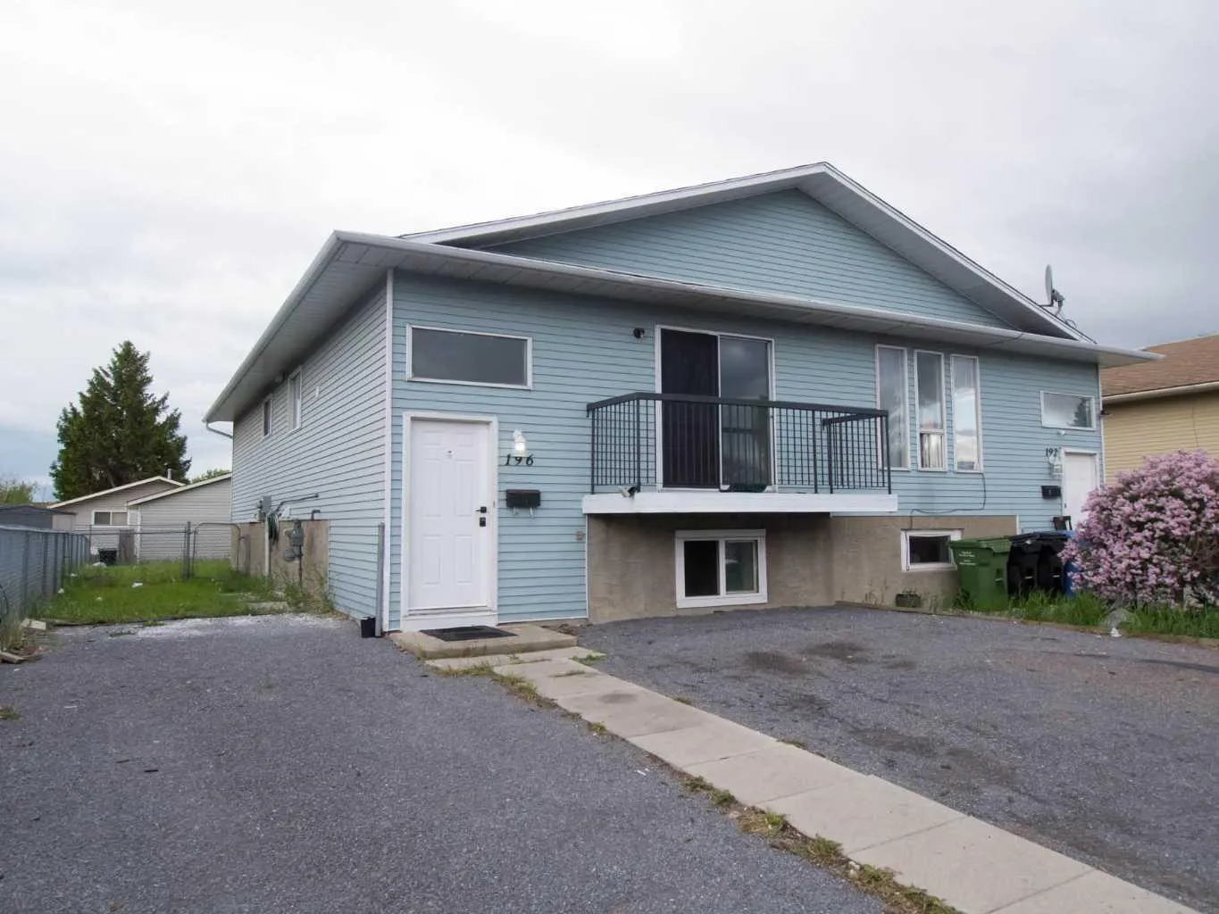 196 Fonda Se Drive, Calgary