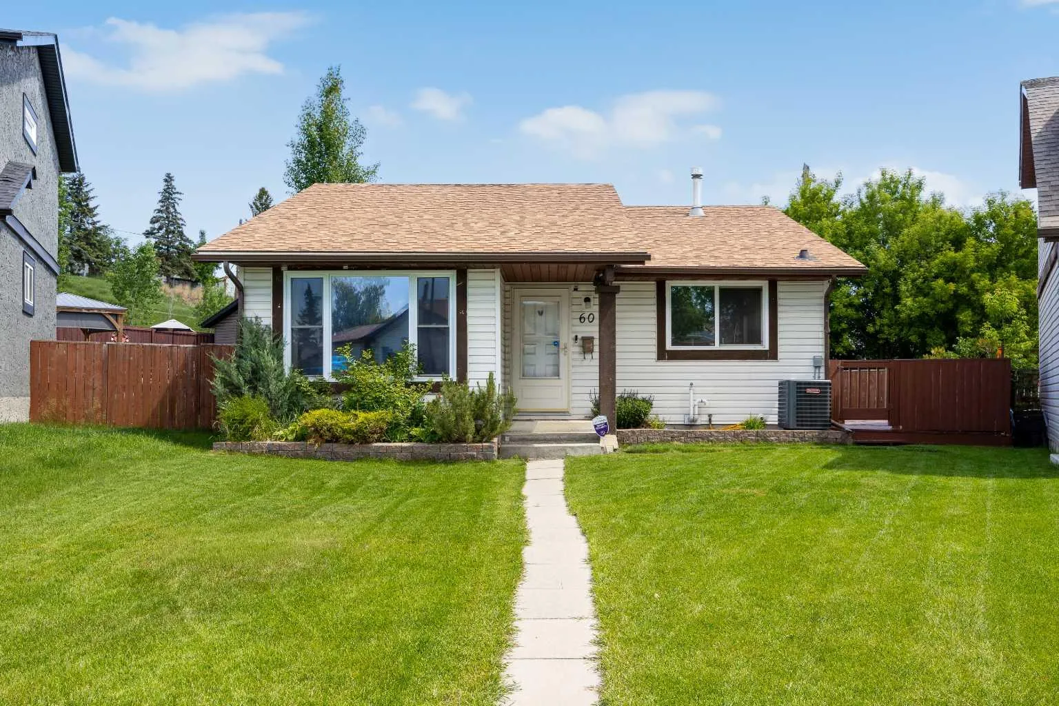 60 Ogmoor Se Crescent, Calgary
