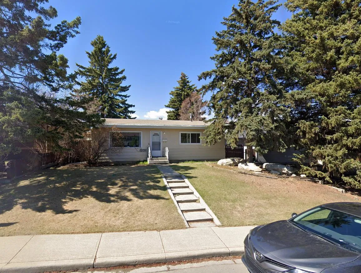 1443 44 Sw Street, Calgary