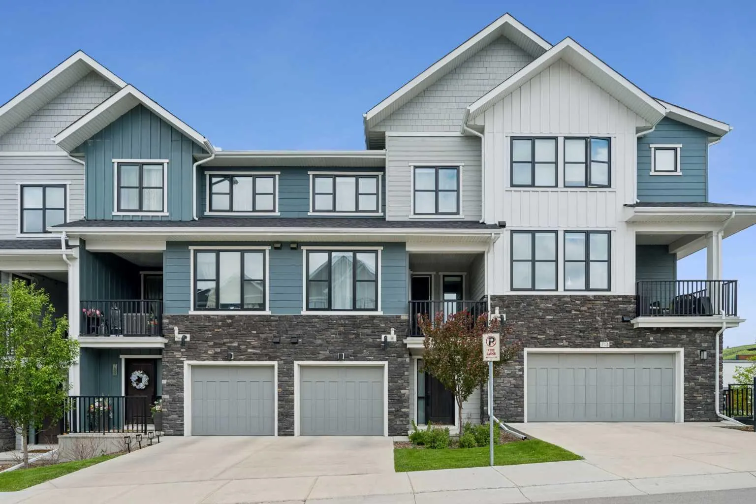 711 Crestridge Sw Common, Calgary