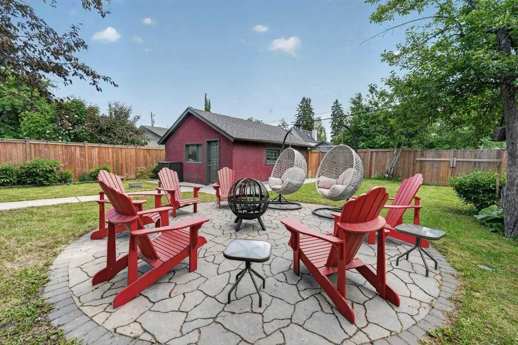 2319 5 Nw Avenue, Calgary