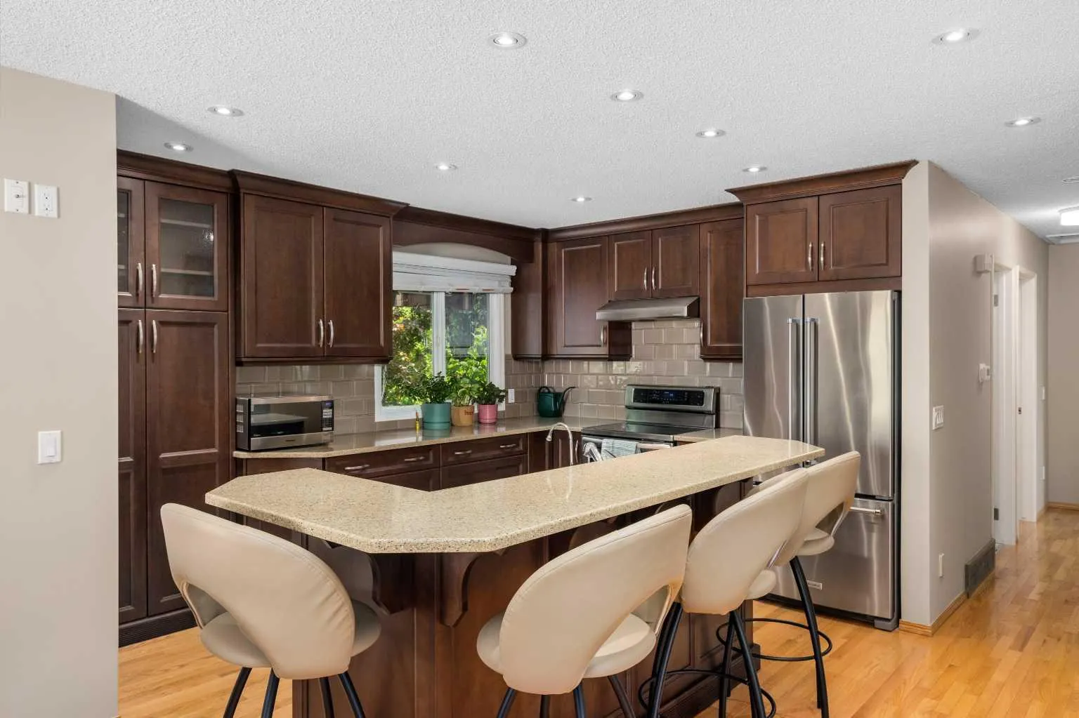 2708 48 Ne Street, Calgary