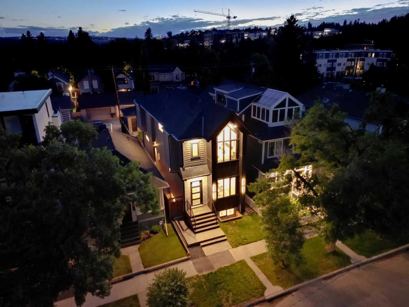 727 15 Nw Street, Calgary