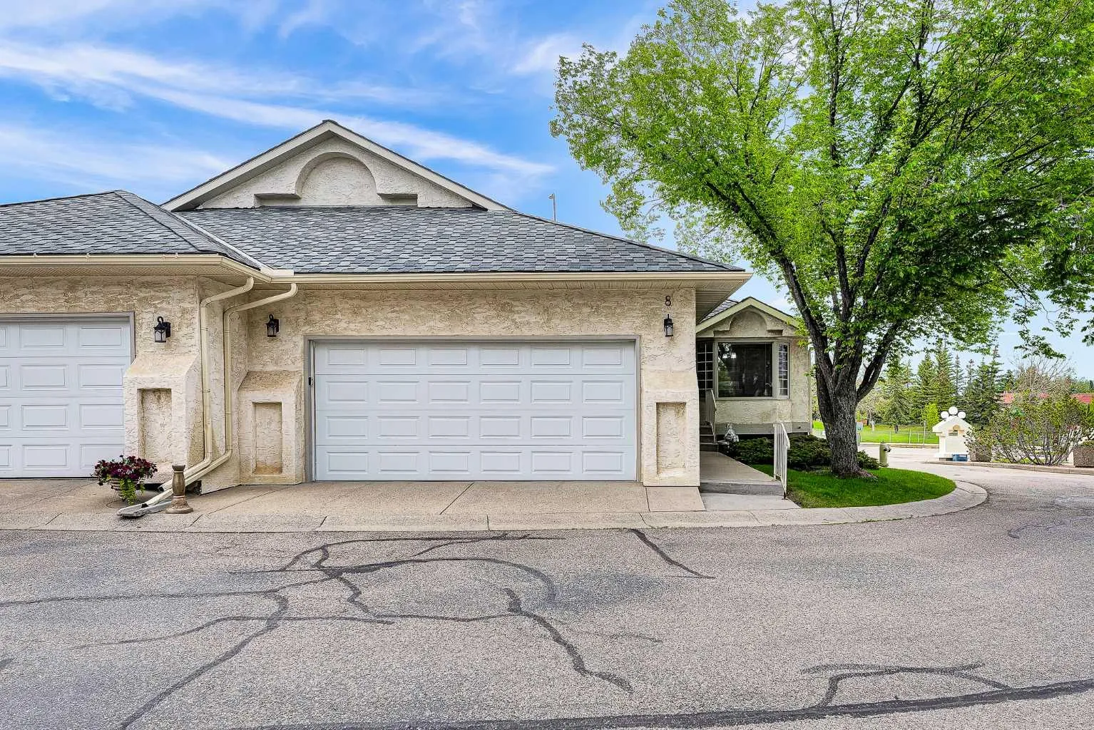 8 Edgepark Nw Villas, Calgary