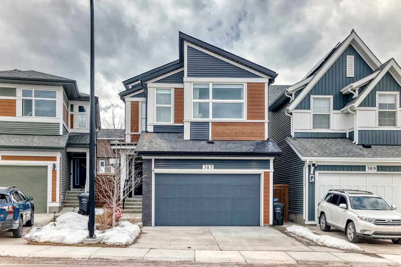 385 Edith Nw Road, Calgary