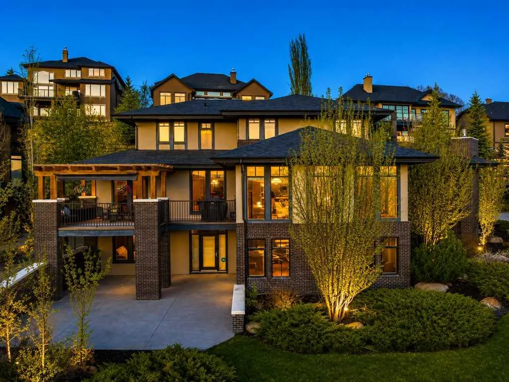 16 Spring Valley Sw Way, Calgary