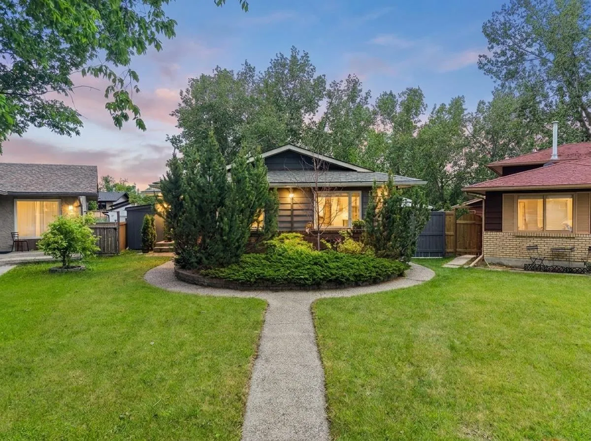331 Midglen Se Place, Calgary