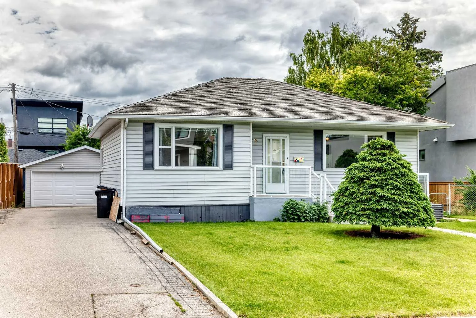 1712 28 Sw Street, Calgary