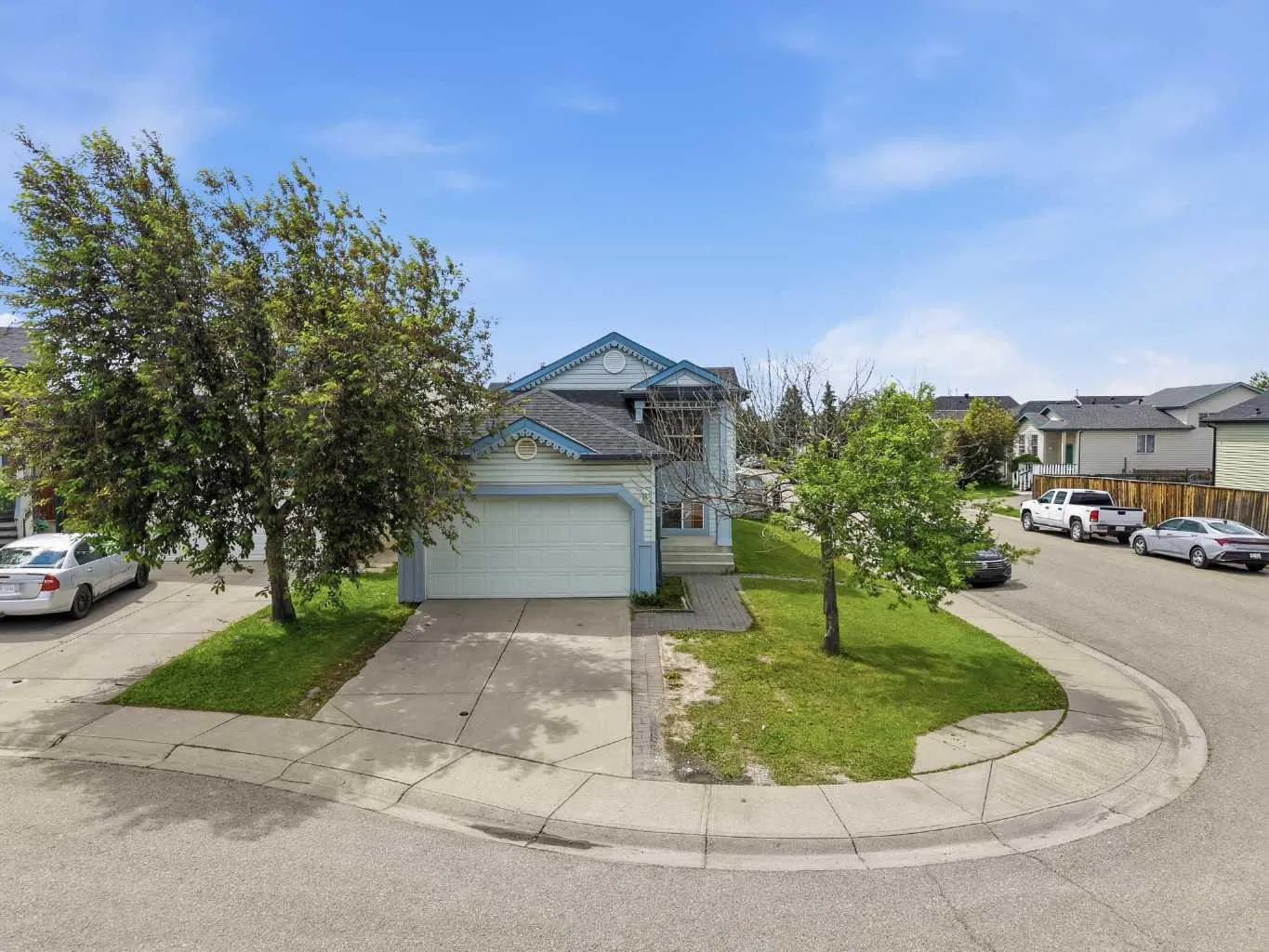 33 Martin Crossing Ne Green, Calgary