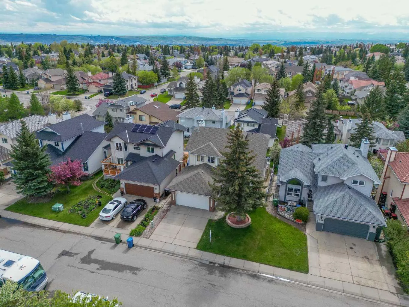 393 Hawktree Nw Circle, Calgary