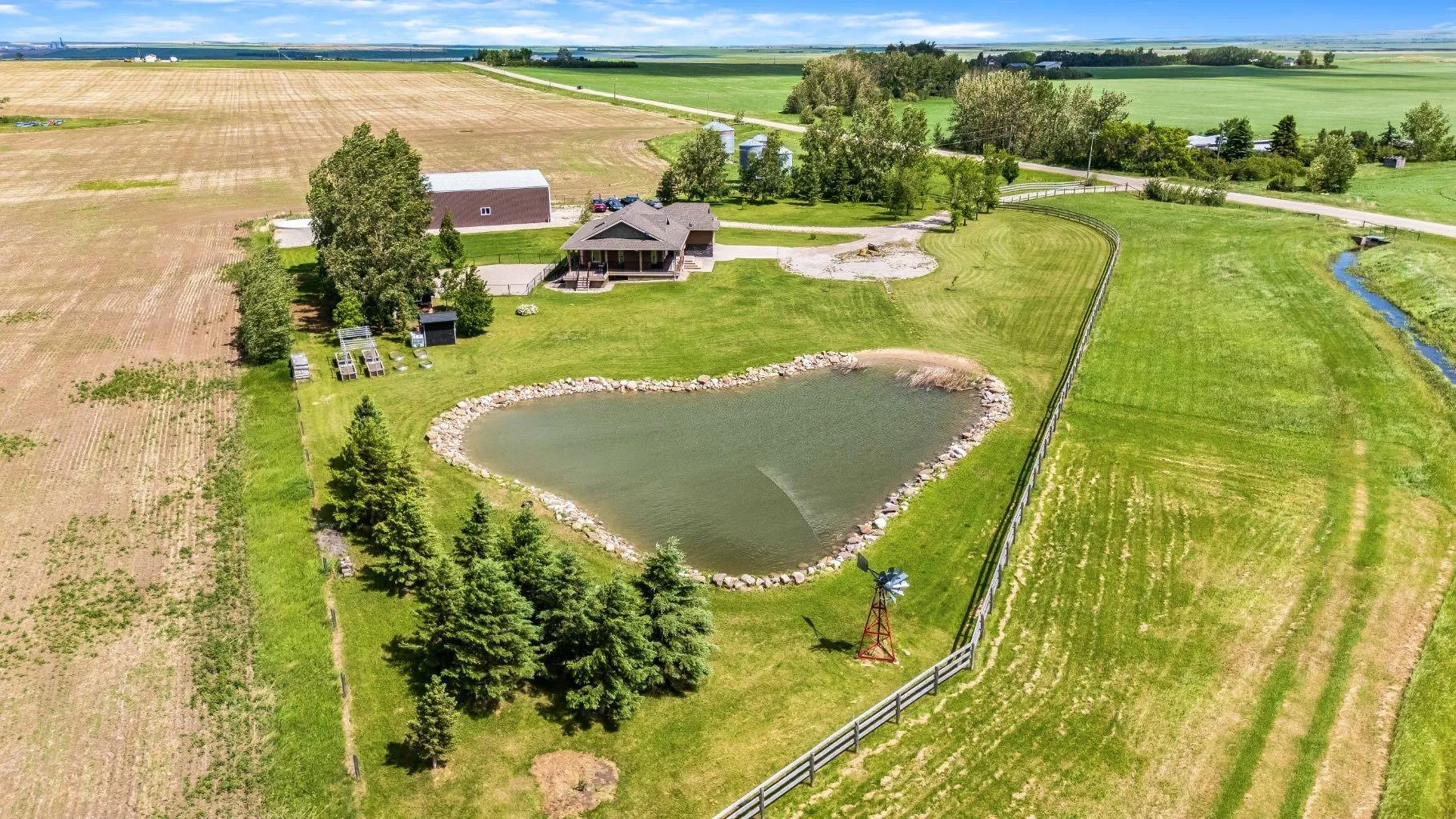 252042 Township Road 230, Wheatland County