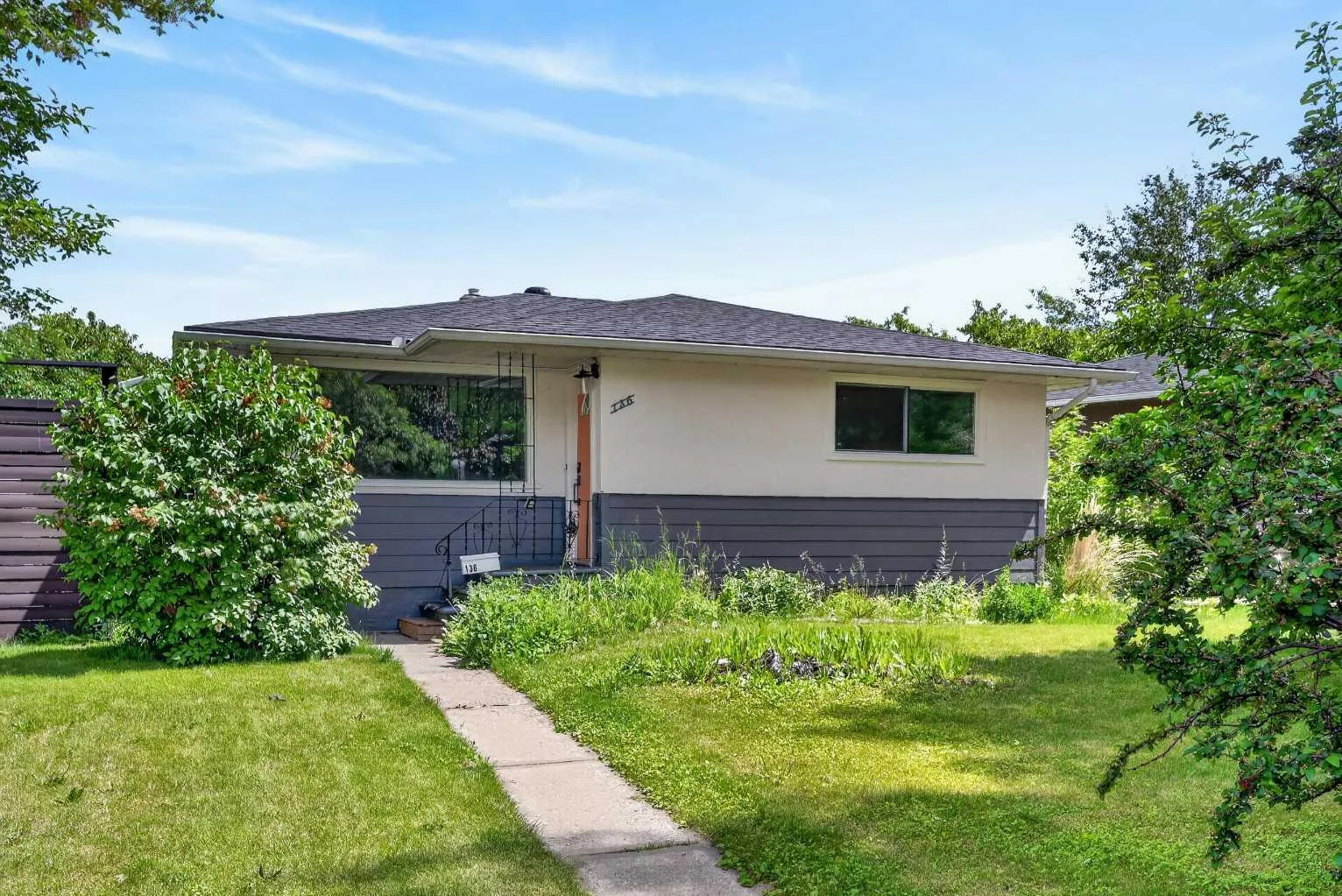 136 Hendon Nw Drive, Calgary