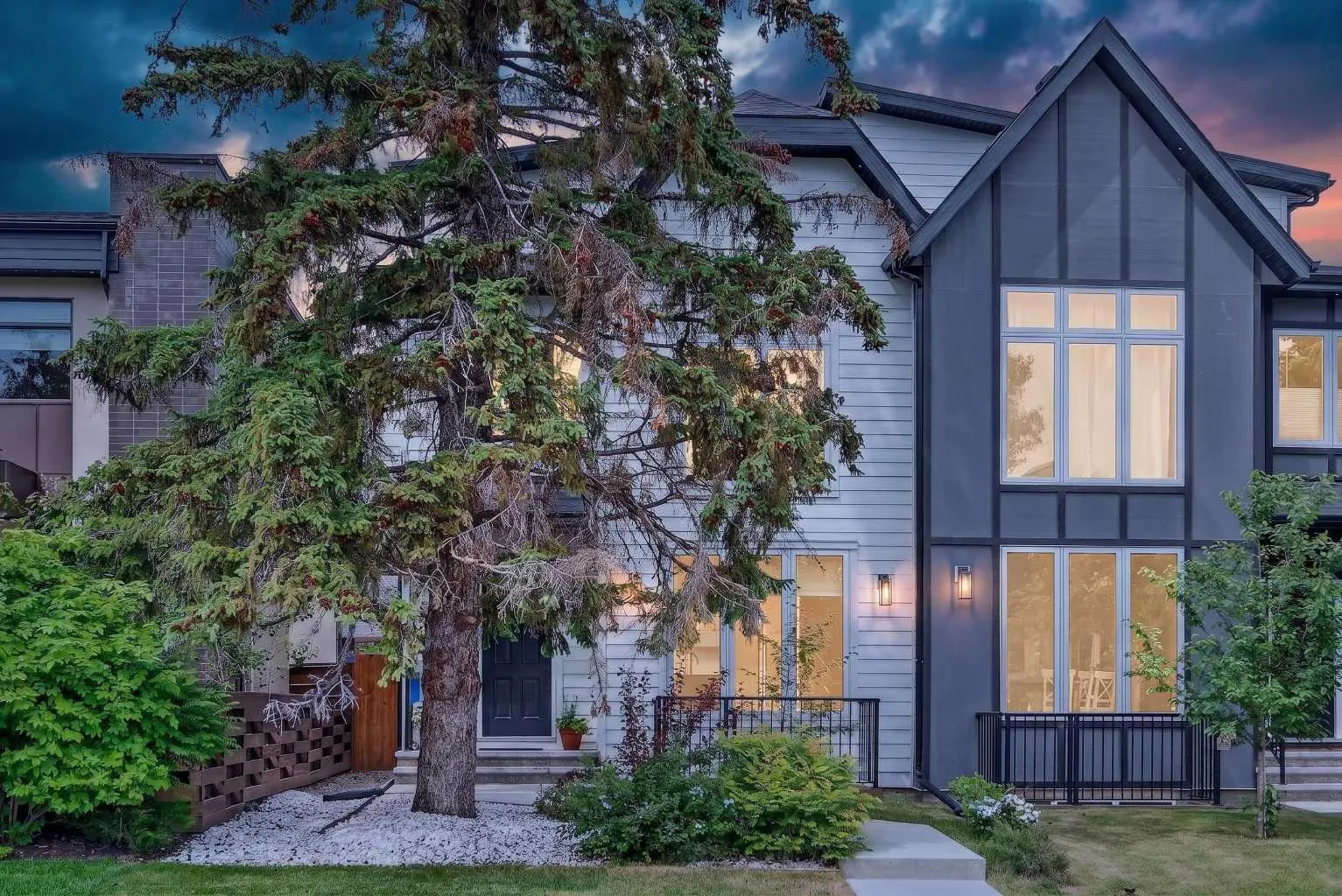 1746 49 Sw Avenue, Calgary