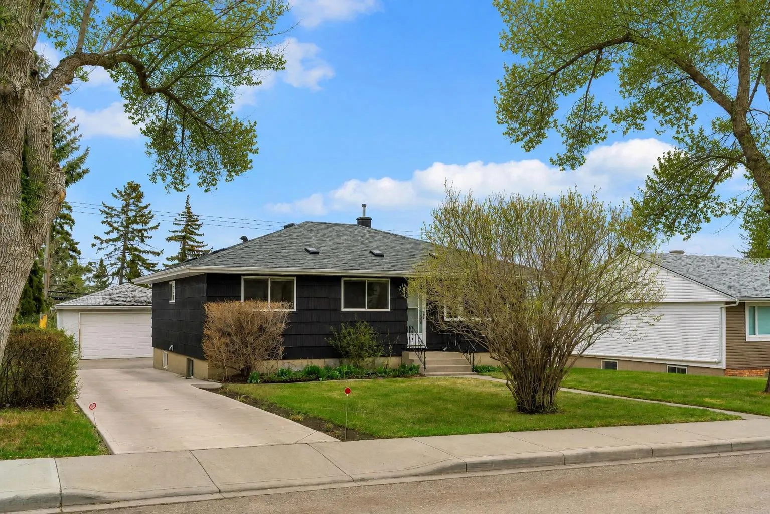 254 Hendon Nw Drive, Calgary
