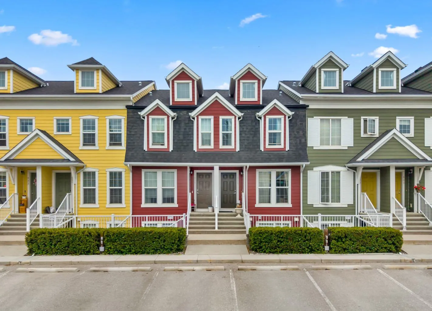517 Mckenzie Towne Se Close, Calgary