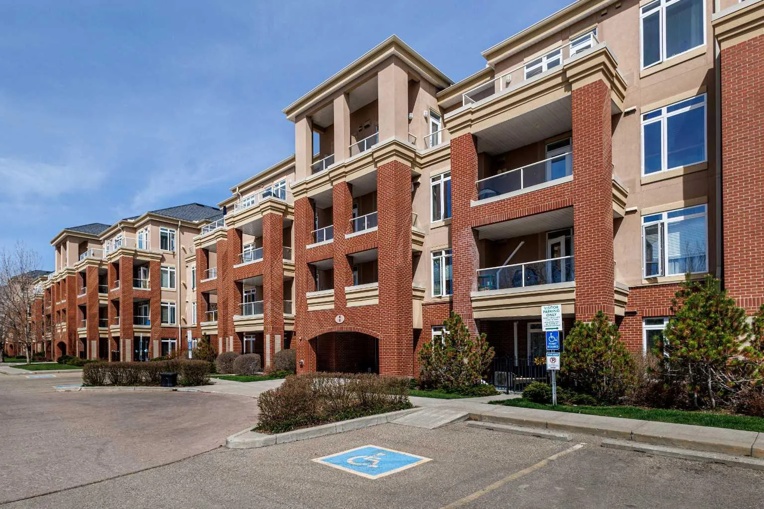 8 Hemlock Sw Crescent Unit 304, Calgary
