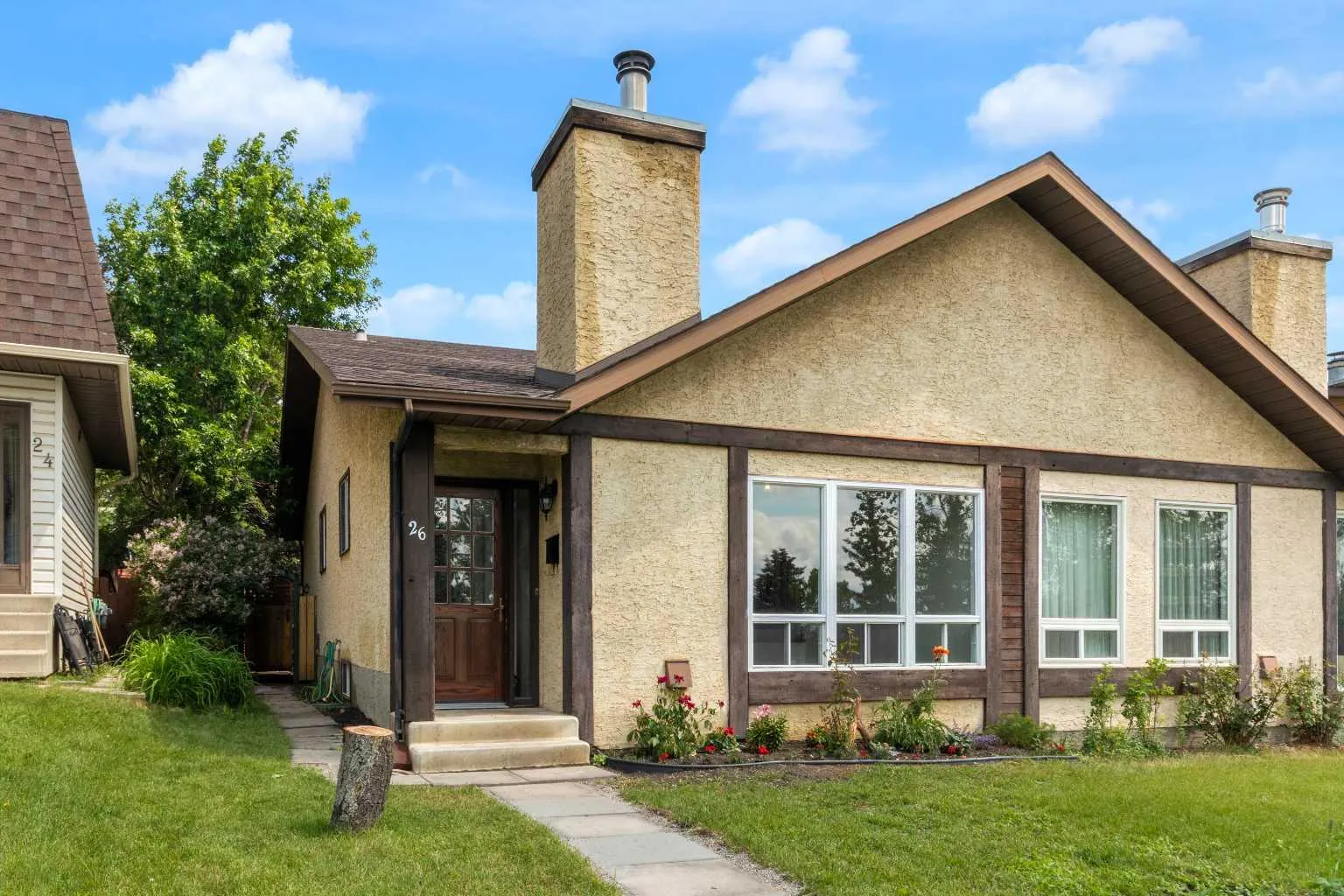 26 Edgewood Nw Drive, Calgary