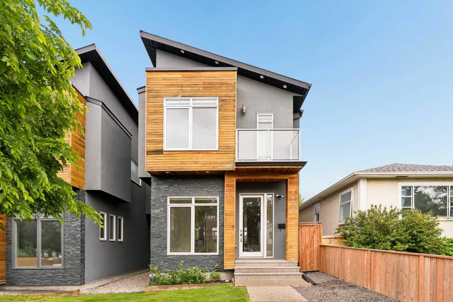 1430 27 Sw Street, Calgary