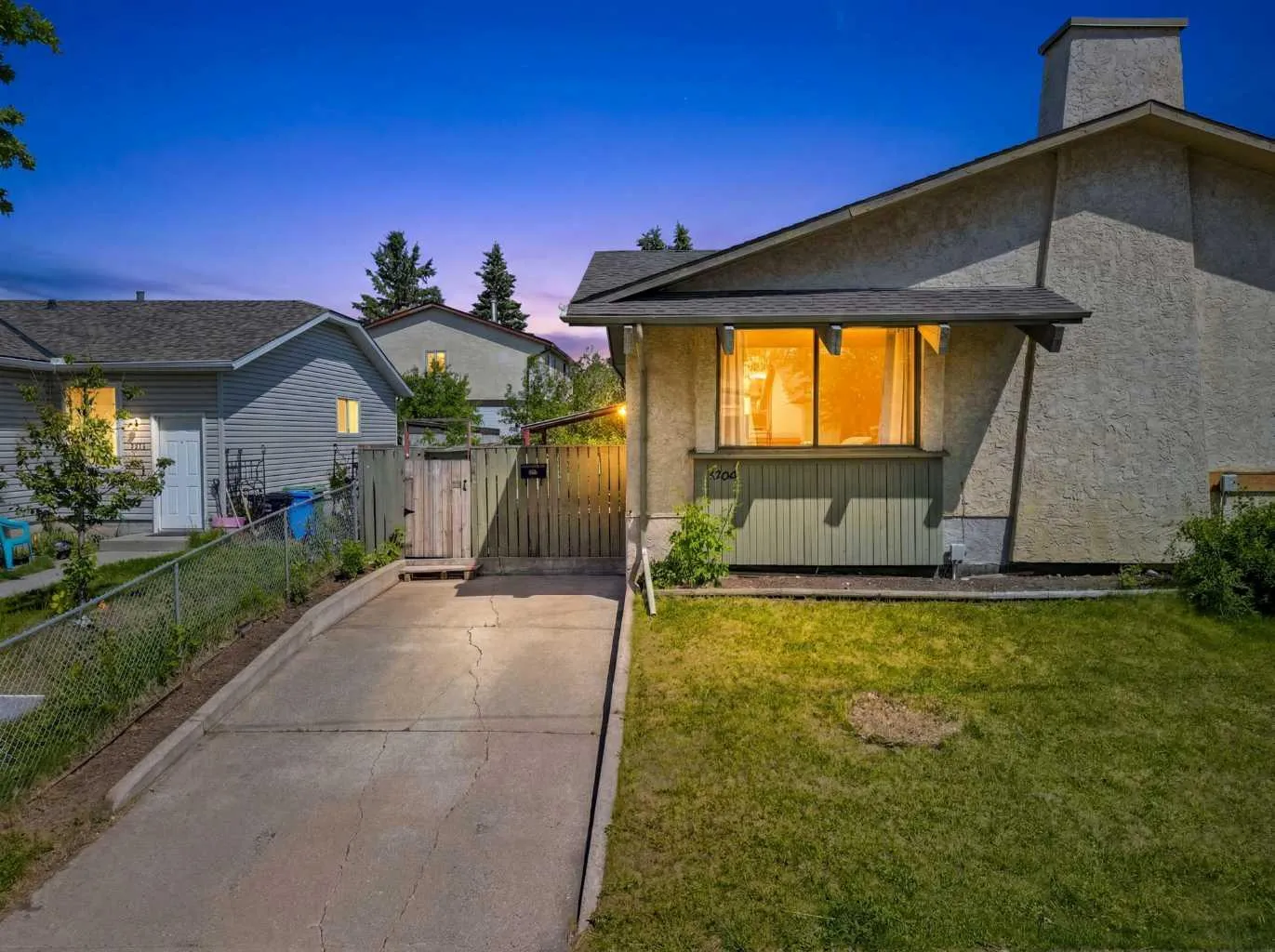 4308 38 Ne Street, Calgary