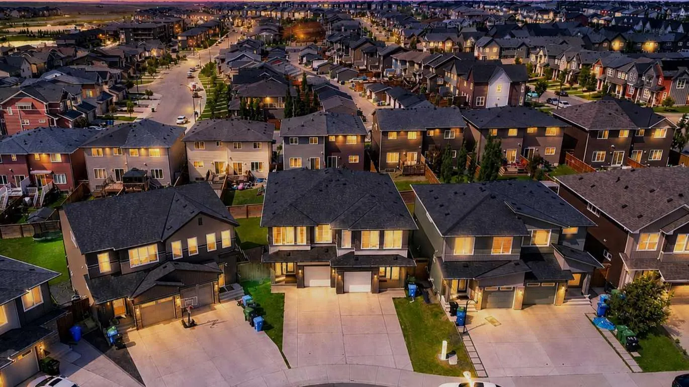 121 Carringvue Nw Park, Calgary
