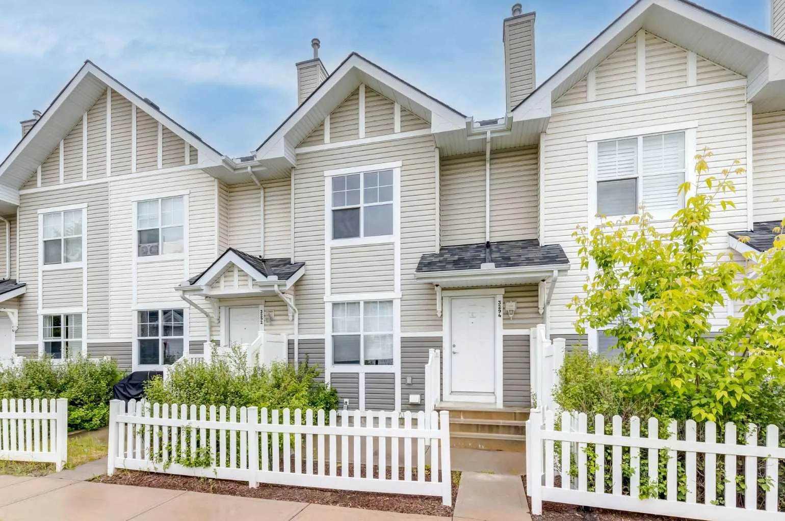 3294 New Brighton Se Gardens, Calgary
