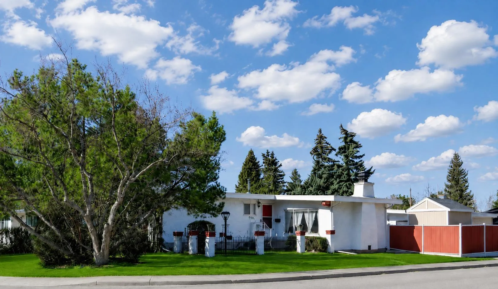 6451 70 Nw Street, Calgary
