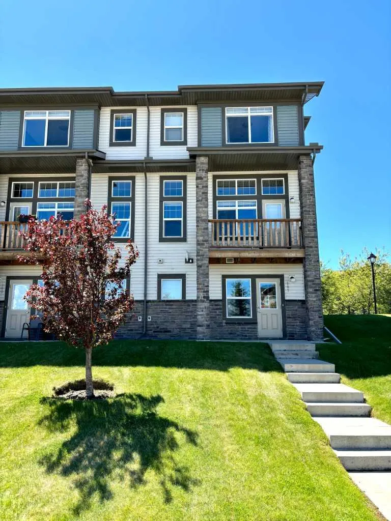 147 Panatella Hill, Calgary