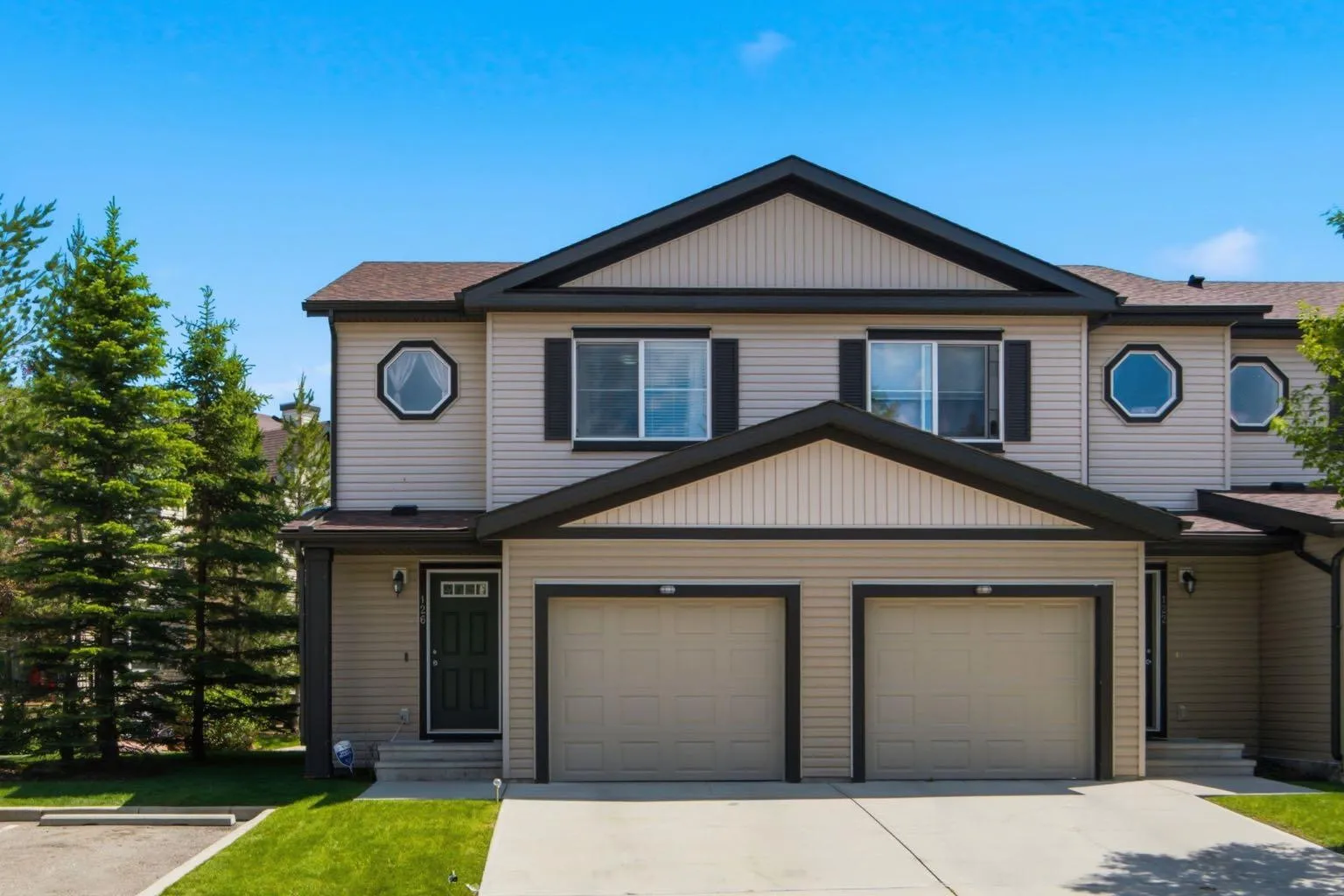126 Copperpond Se Landing, Calgary