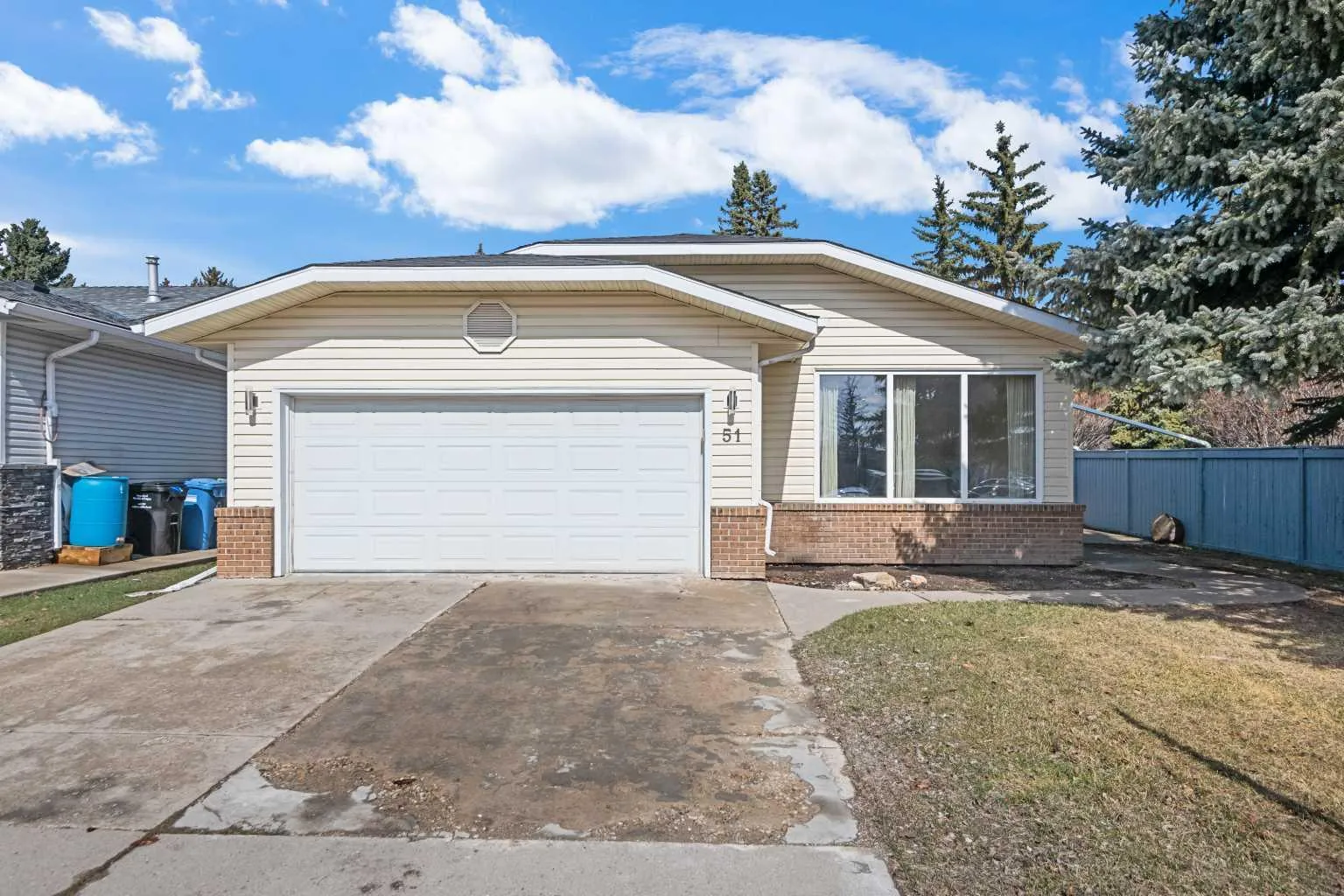 51 Woodmont Sw Road, Calgary
