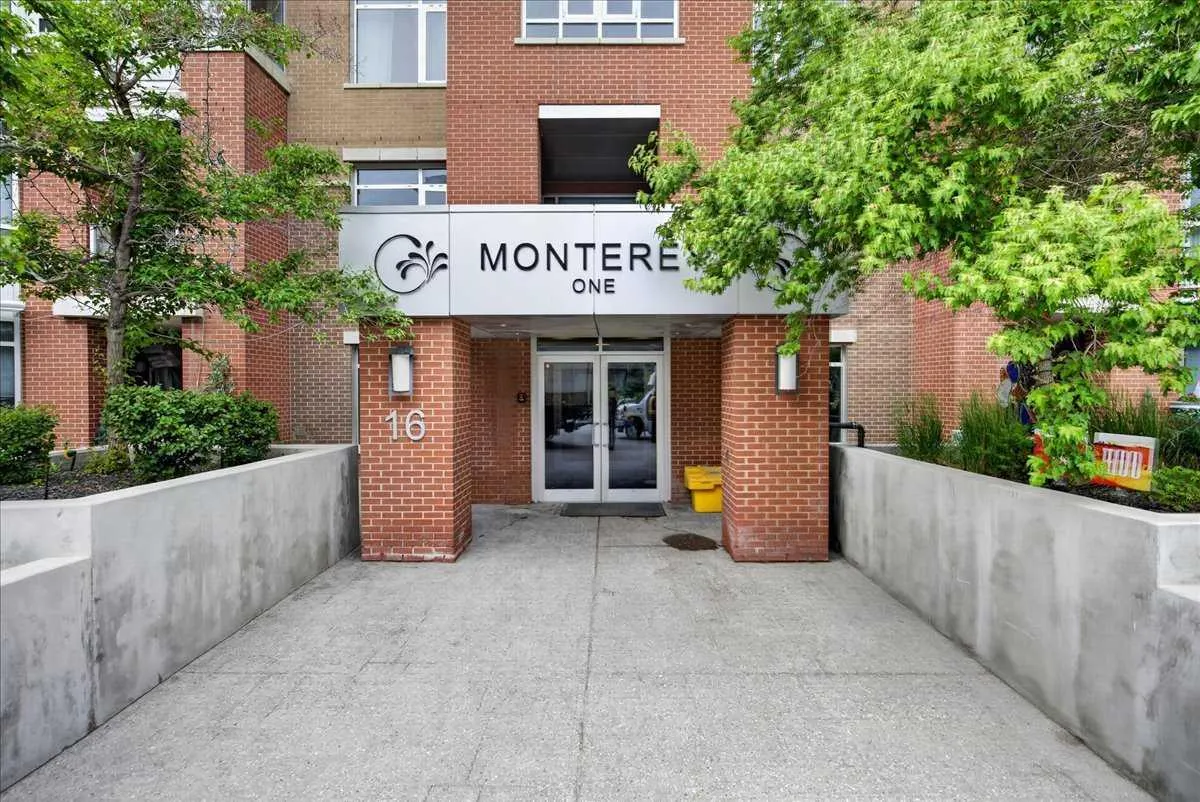 16 Varsity Estates Nw Circle Unit 107, Calgary
