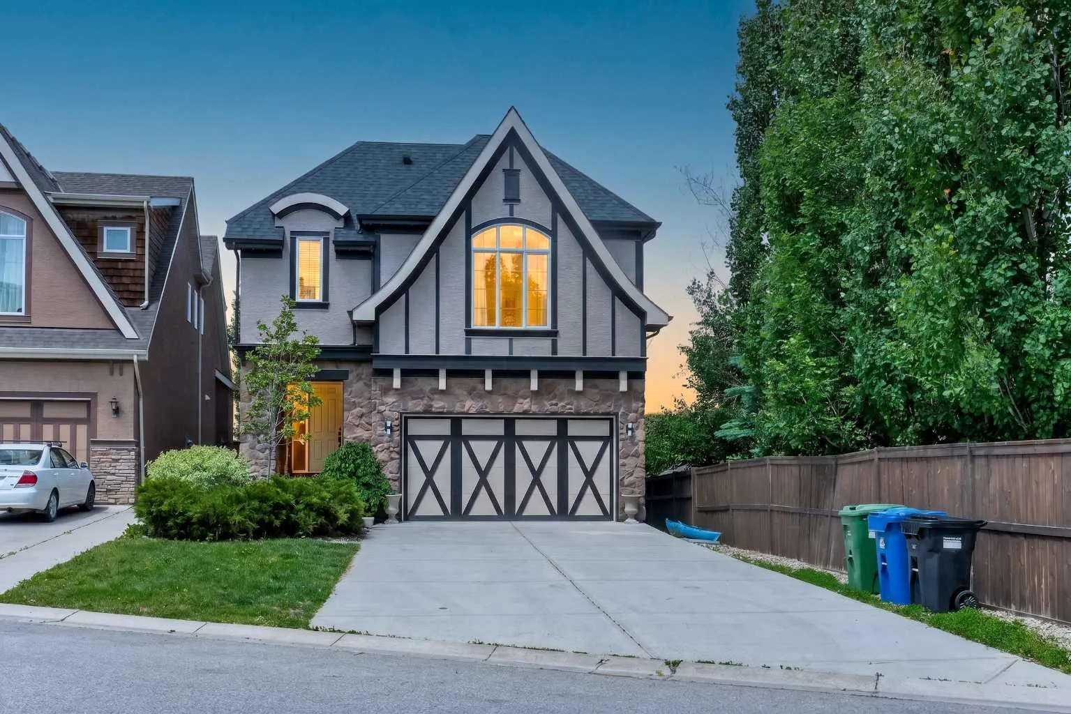 244 Mahogany Se Bay, Calgary