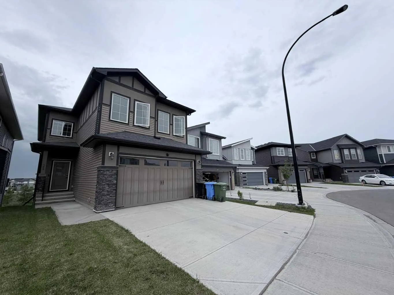 300 Carringvue Nw Place, Calgary