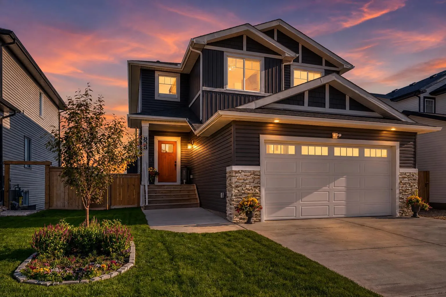 835 Lakewood Circle, Strathmore