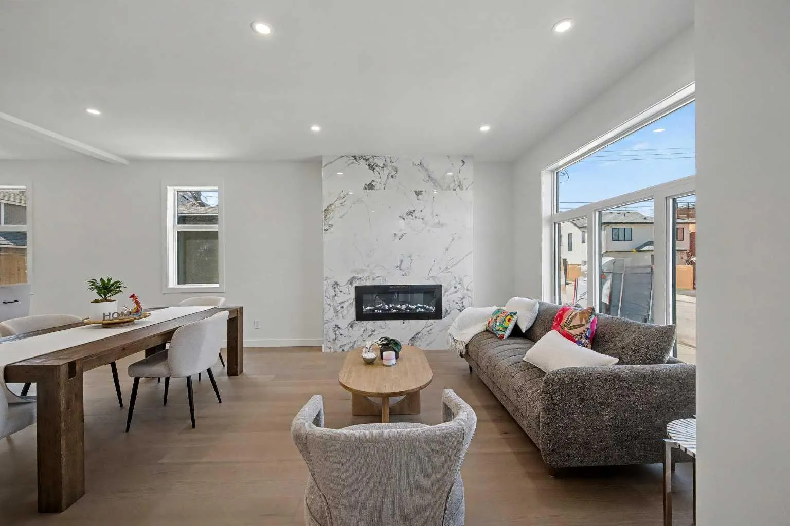 753 Centre Ne Avenue, Calgary