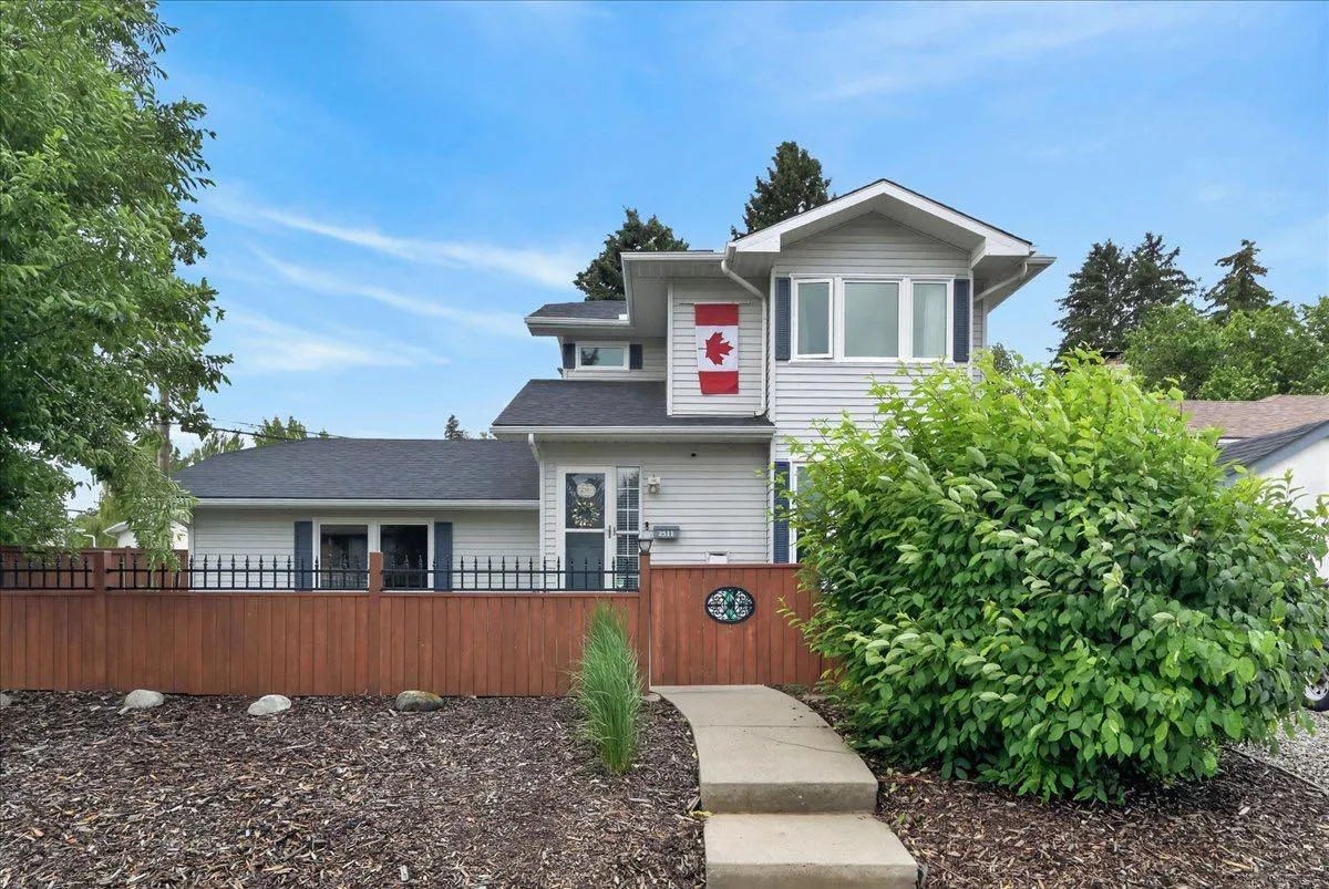 2511 Exshaw Nw Road, Calgary