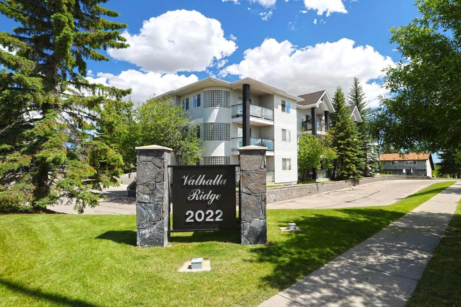 2022 Canyon Meadows Se Drive Unit 109, Calgary